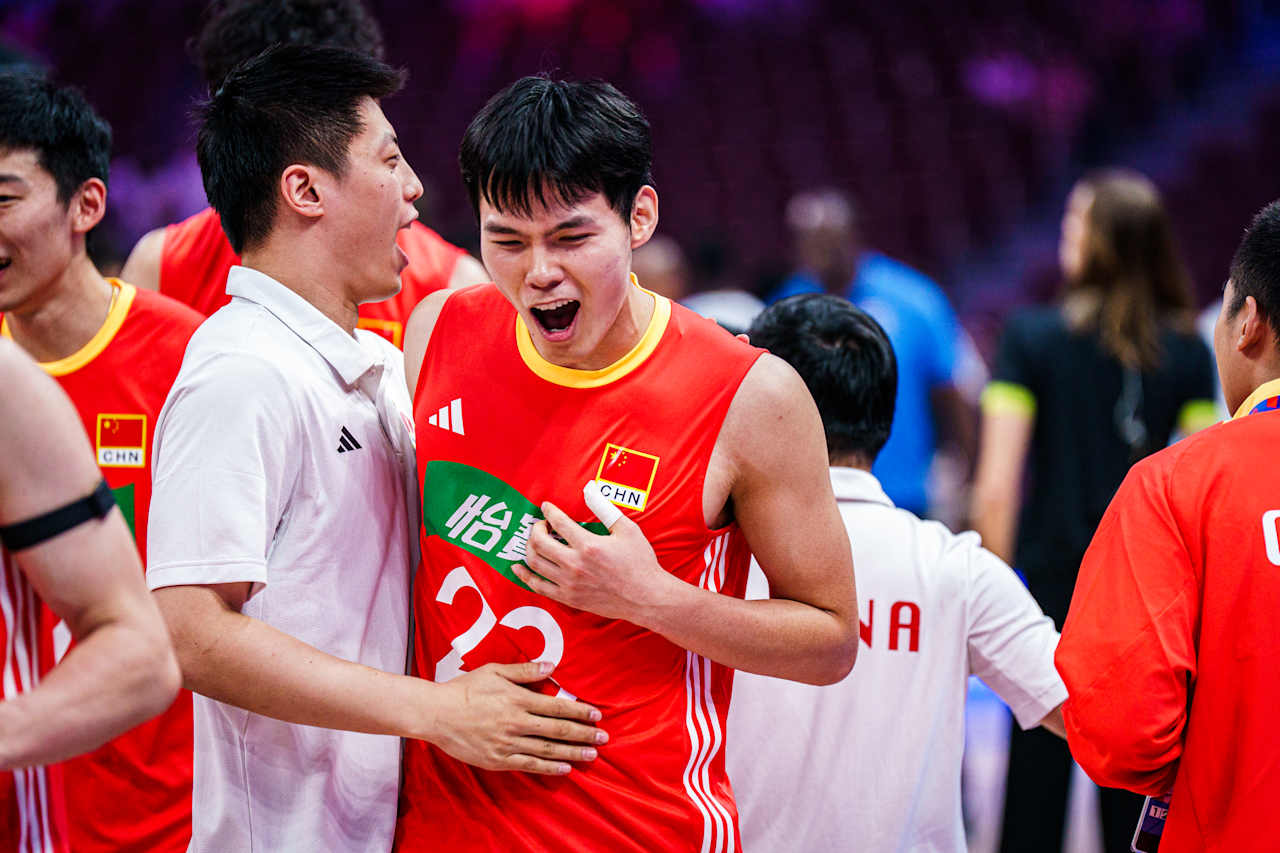 国际比赛日体能课后；武汉三镇回应争议备战国王杯；媒体盛赞；阵容厚度经受考验的简单介绍-开云娱乐