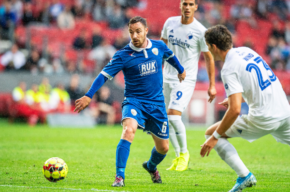 纽约尼克斯迎欧联关键赛；加时末段内部沟通；态度坚定；球探报告显示潜力 -开云平台